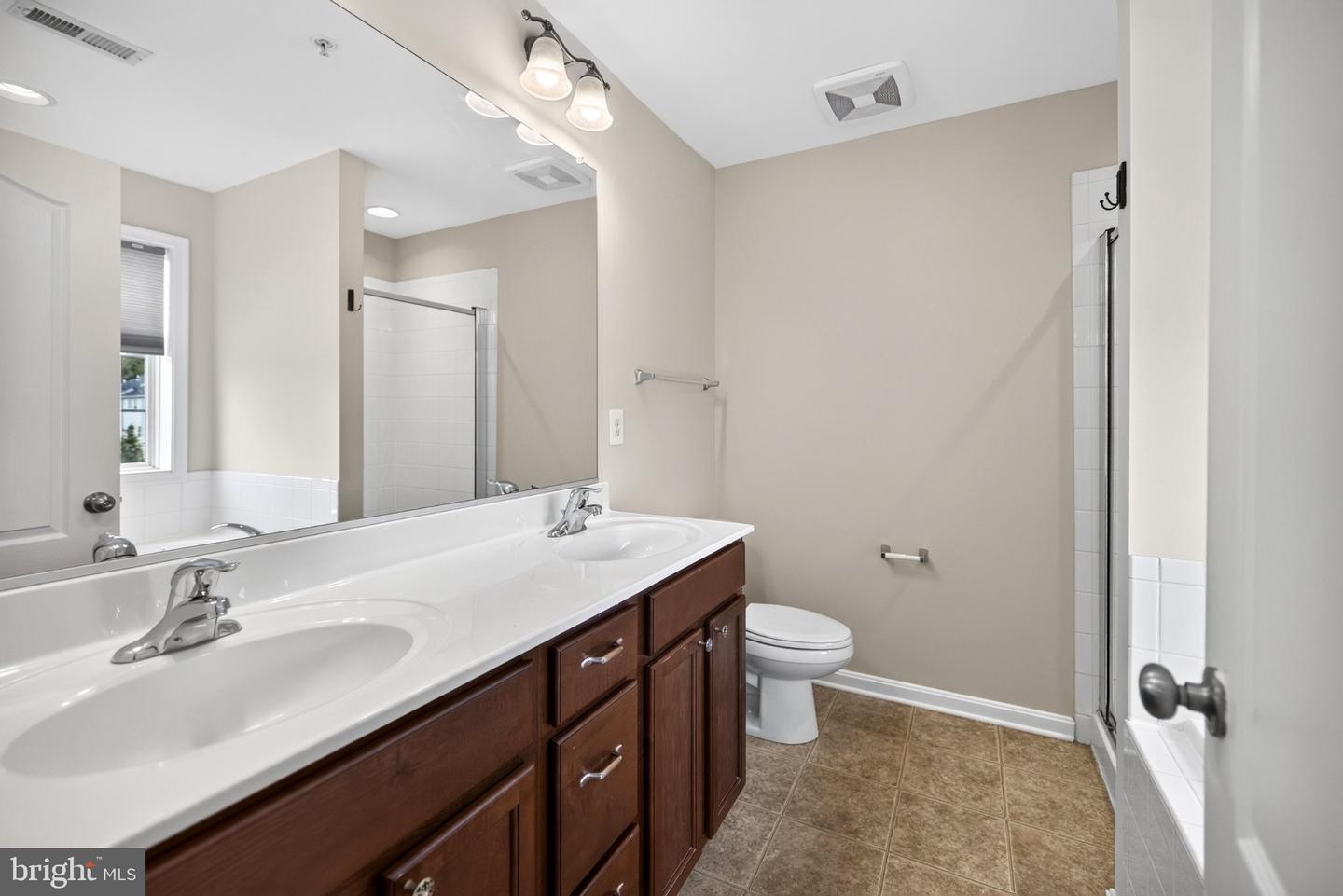10382 Lantern Ln Property Photo 20