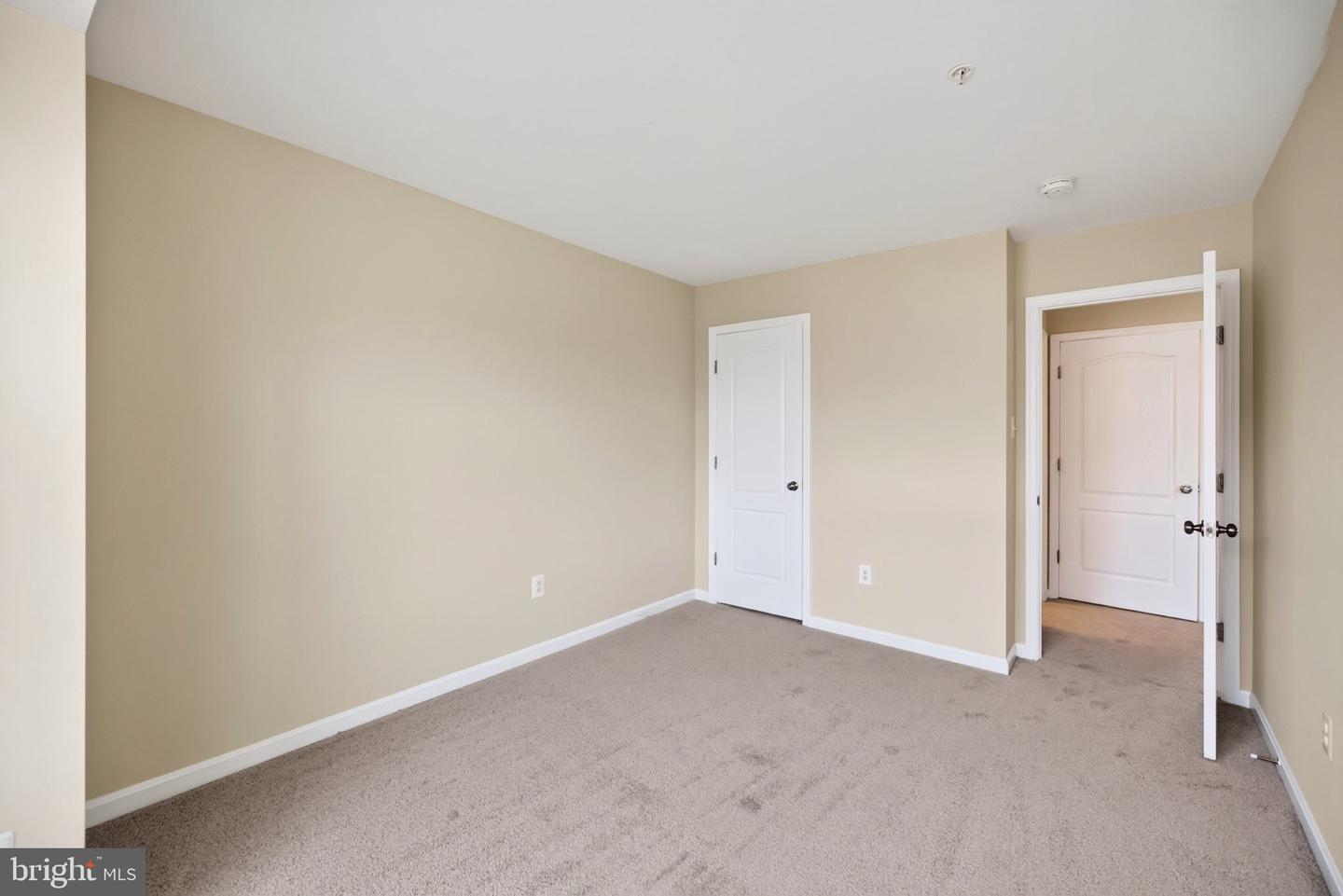 10382 Lantern Ln Property Photo 34