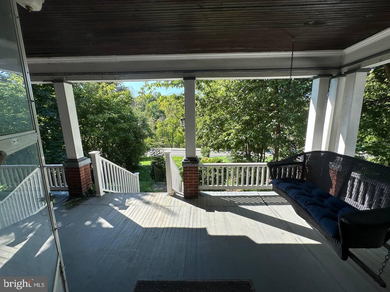 430 Virginia Ave Property Photo 2