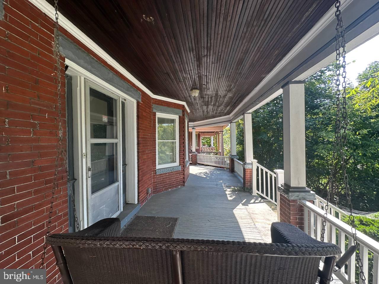 430 Virginia Ave Property Photo 3