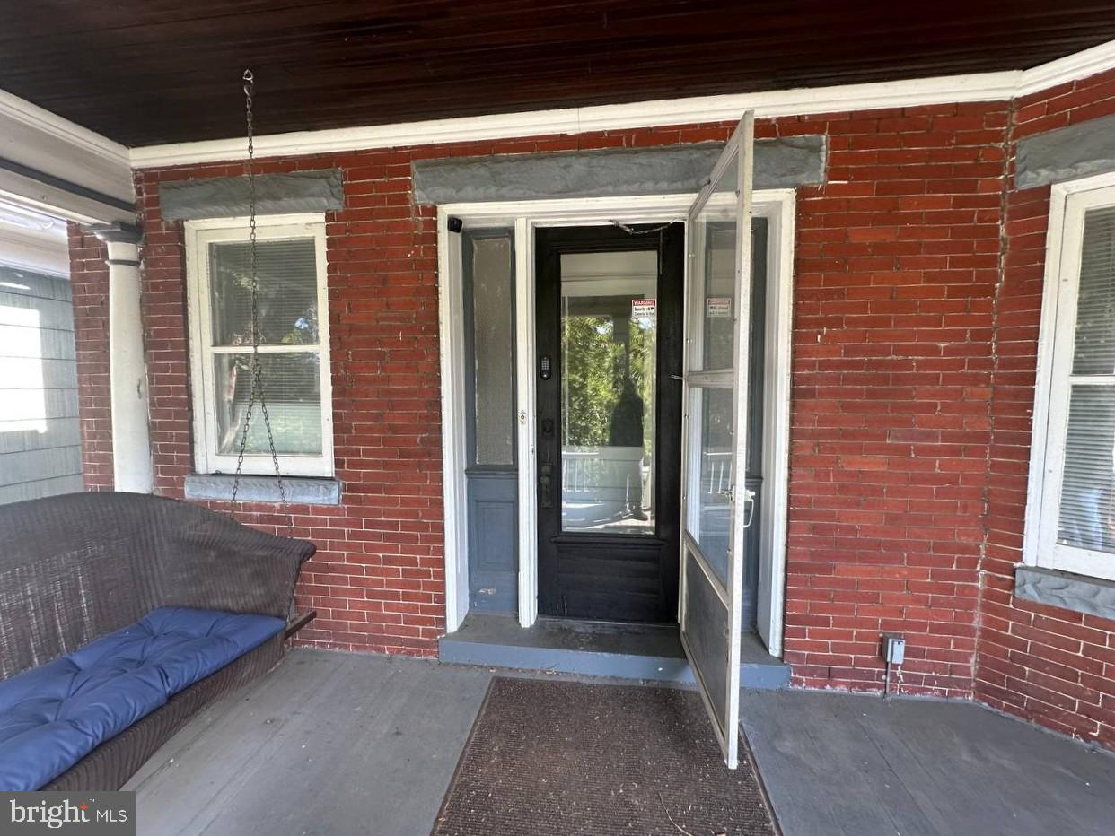 430 Virginia Ave Property Photo 4