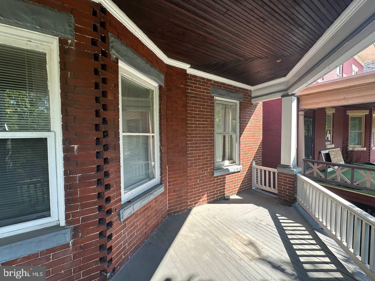 430 Virginia Ave Property Photo 6