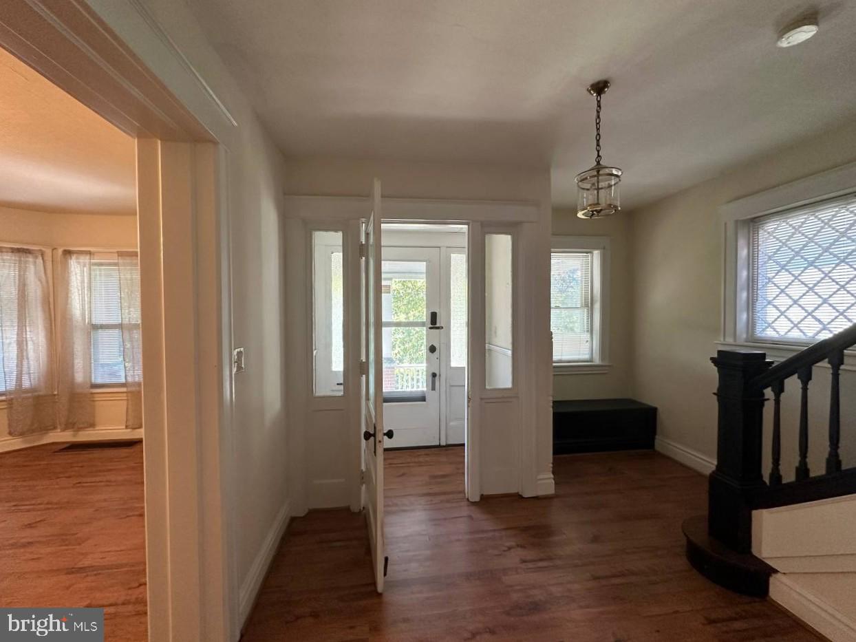 430 Virginia Ave Property Photo 8