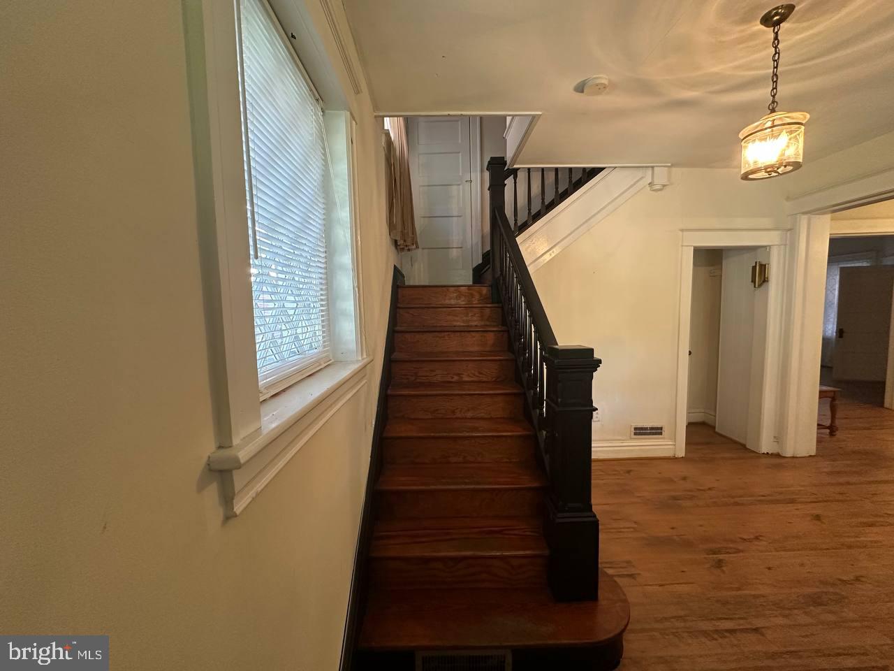 430 Virginia Ave Property Photo 11