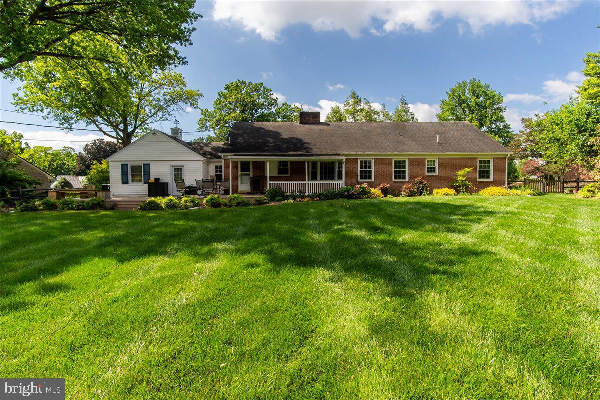 19022 Cherry Tree Dr Property Photo 2