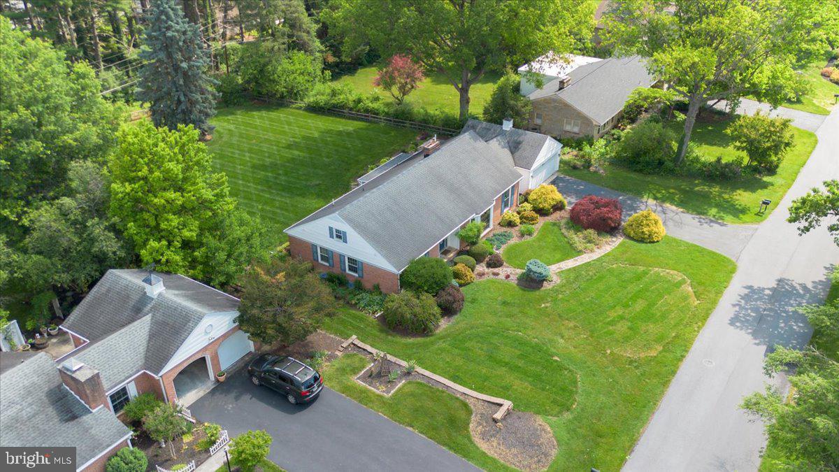 19022 Cherry Tree Dr Property Photo 4