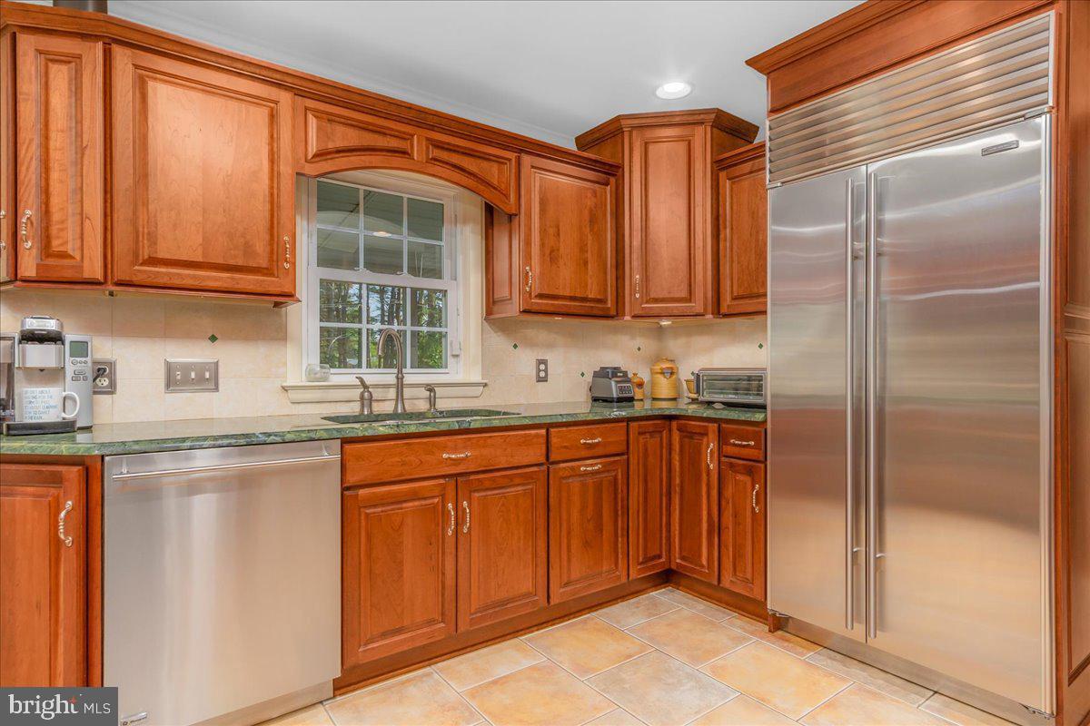 19022 Cherry Tree Dr Property Photo 22
