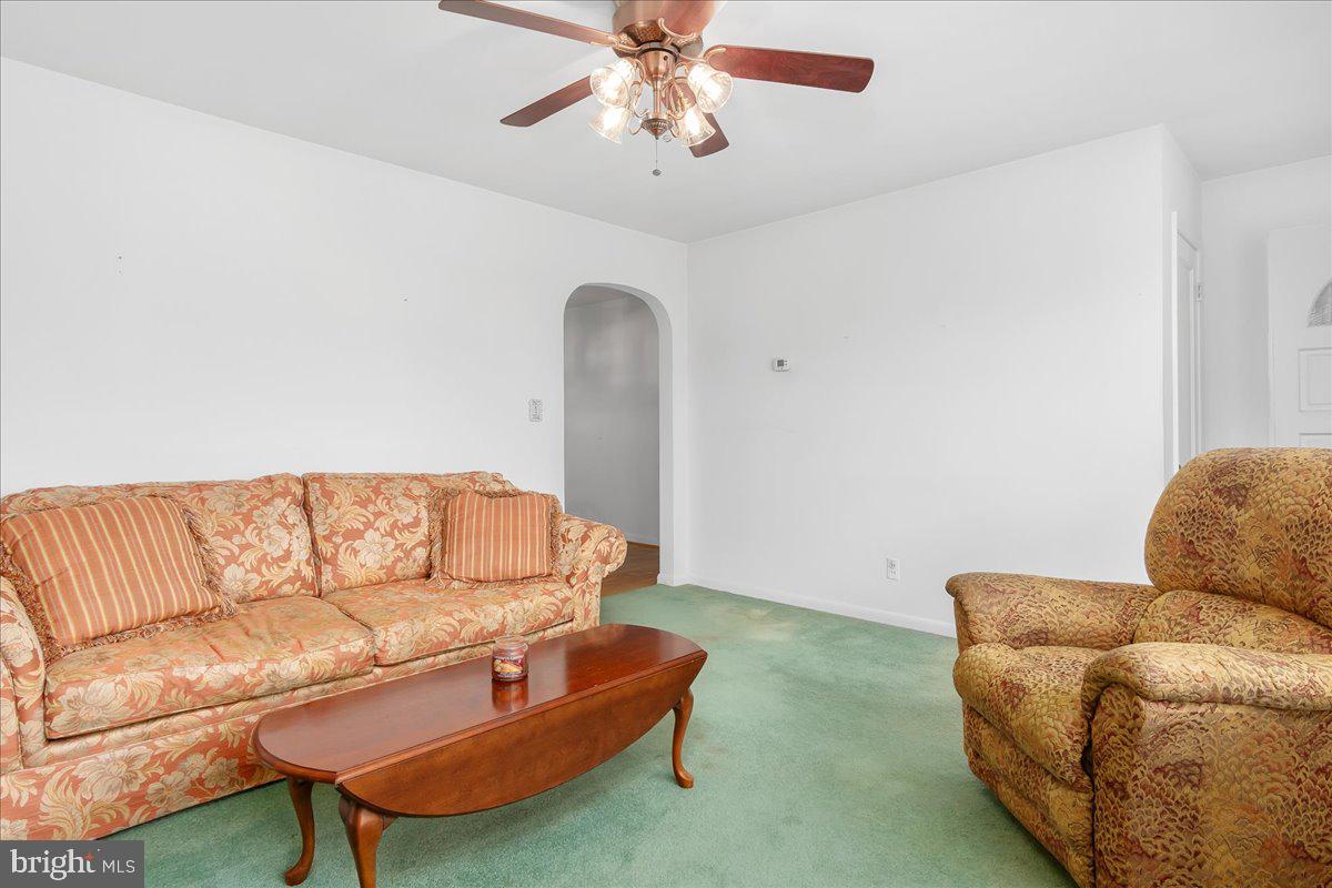 348 Devonshire Rd Property Photo 5