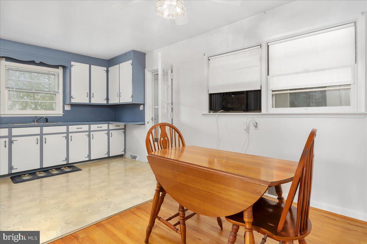348 Devonshire Rd Property Photo 6