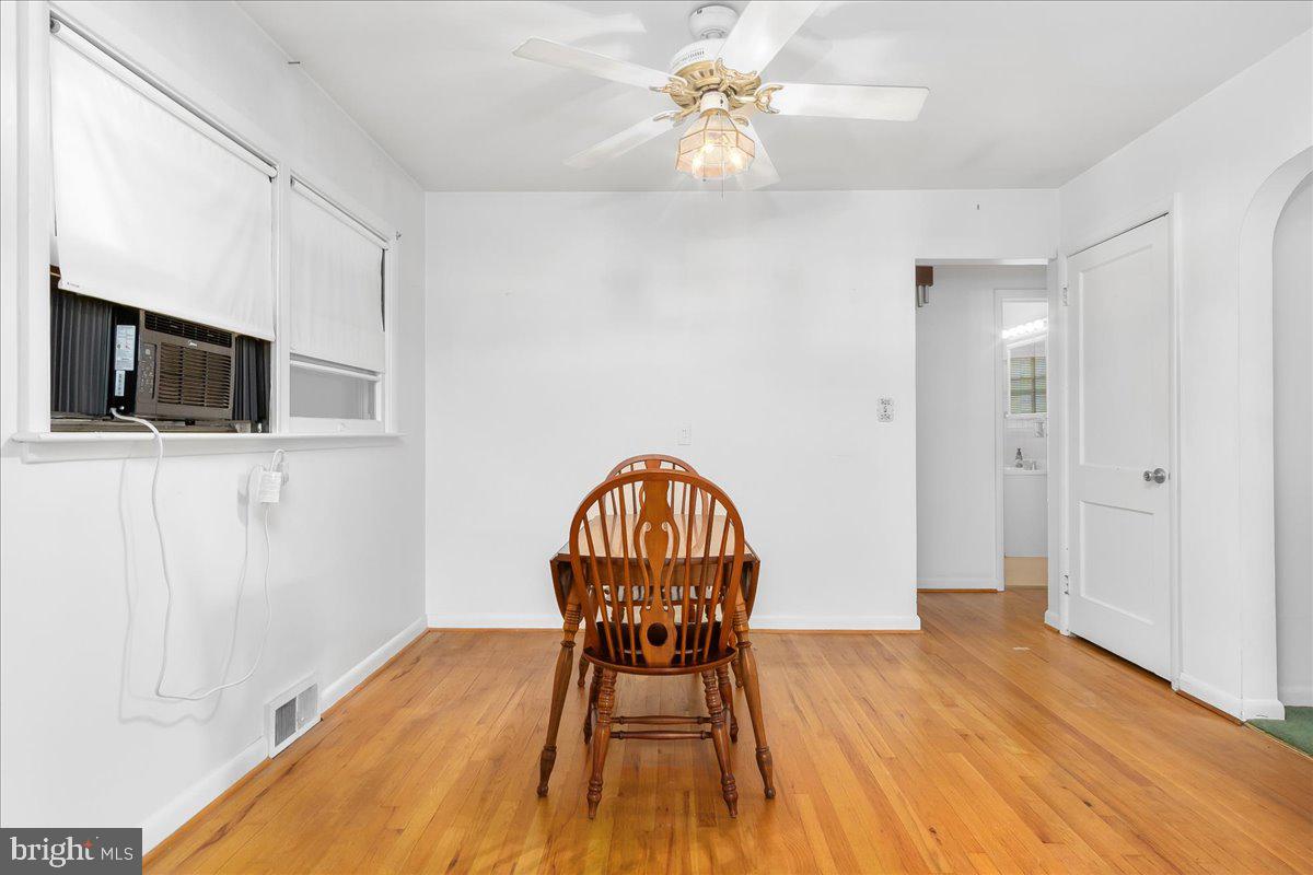 348 Devonshire Rd Property Photo 8