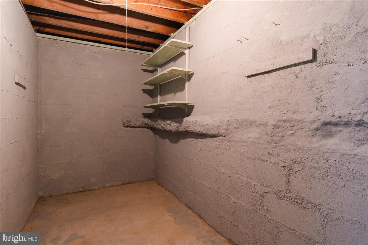 348 Devonshire Rd Property Photo 17