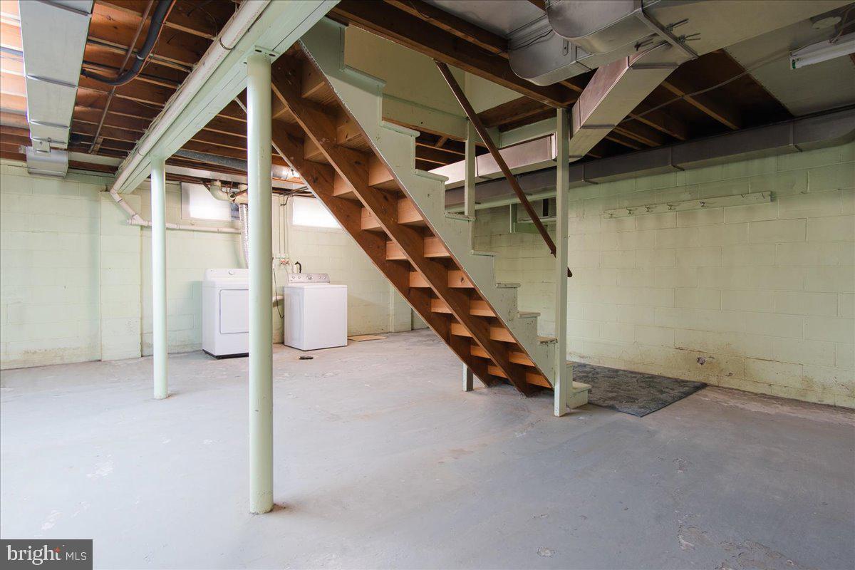 348 Devonshire Rd Property Photo 18