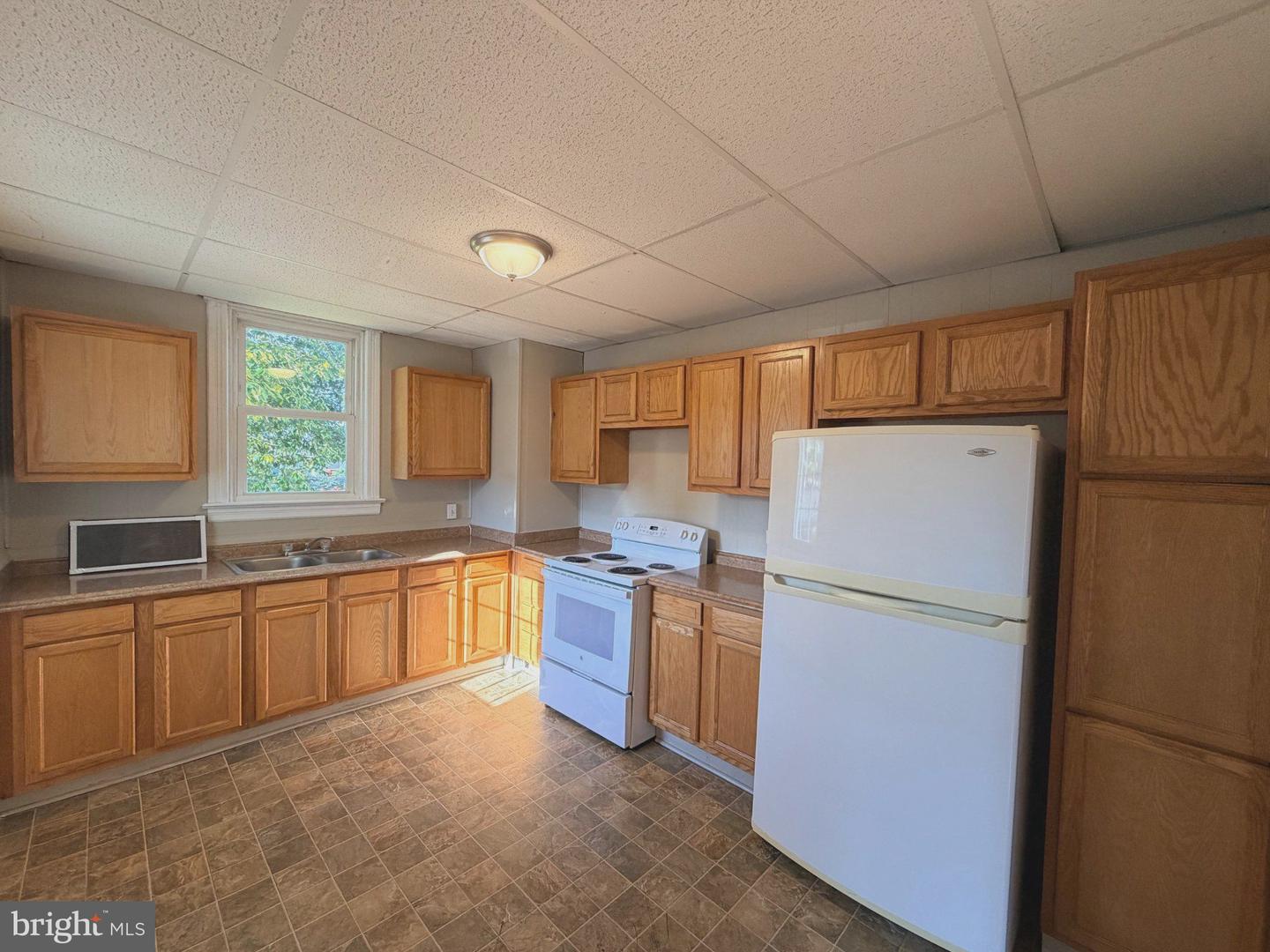 133 E Lee St Property Photo 15