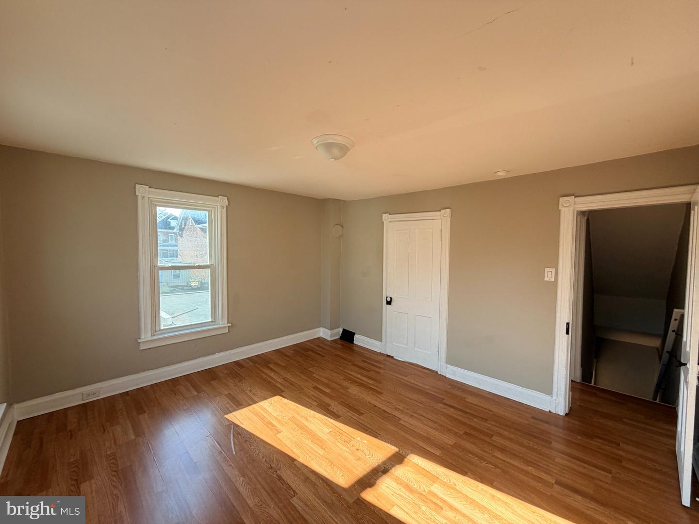 133 E Lee St Property Photo 21