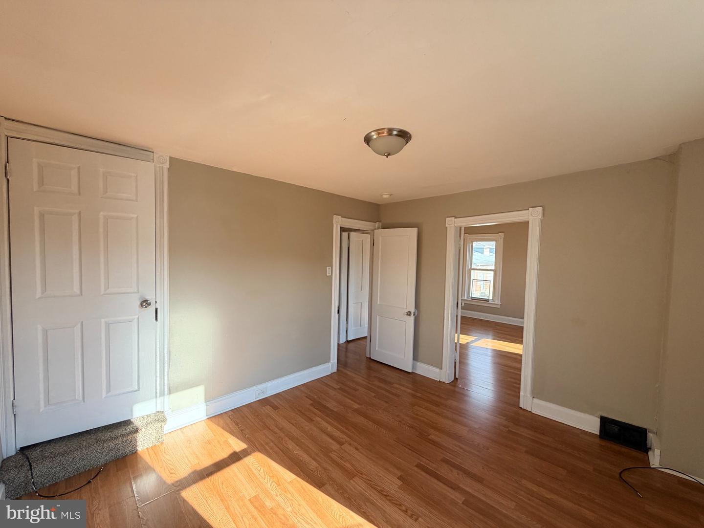 133 E Lee St Property Photo 27