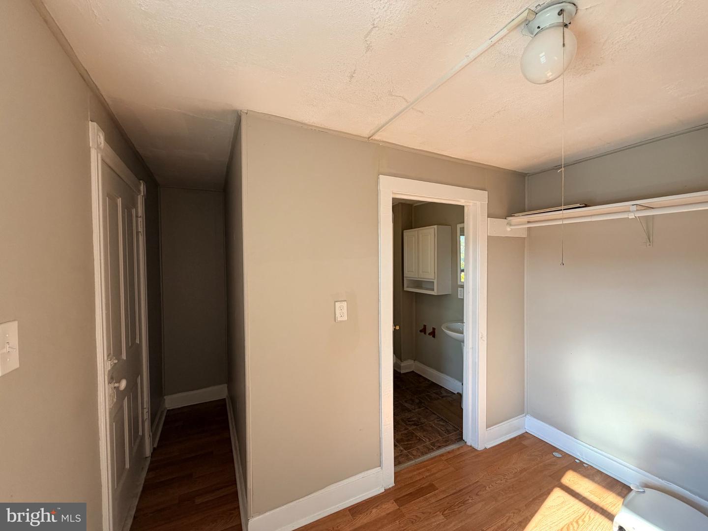 133 E Lee St Property Photo 31
