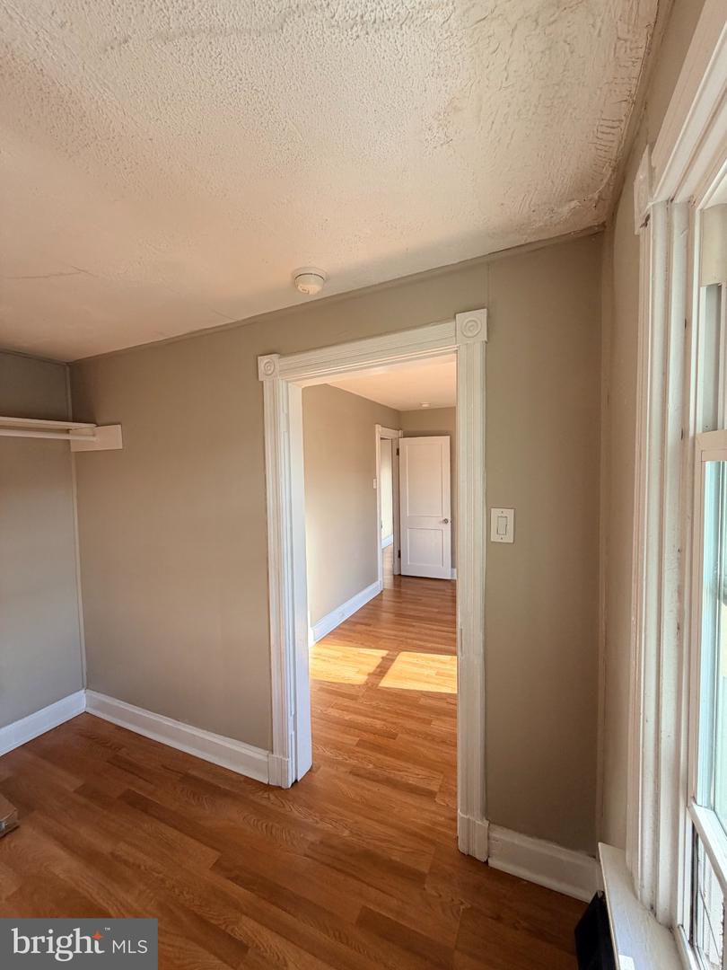 133 E Lee St Property Photo 32