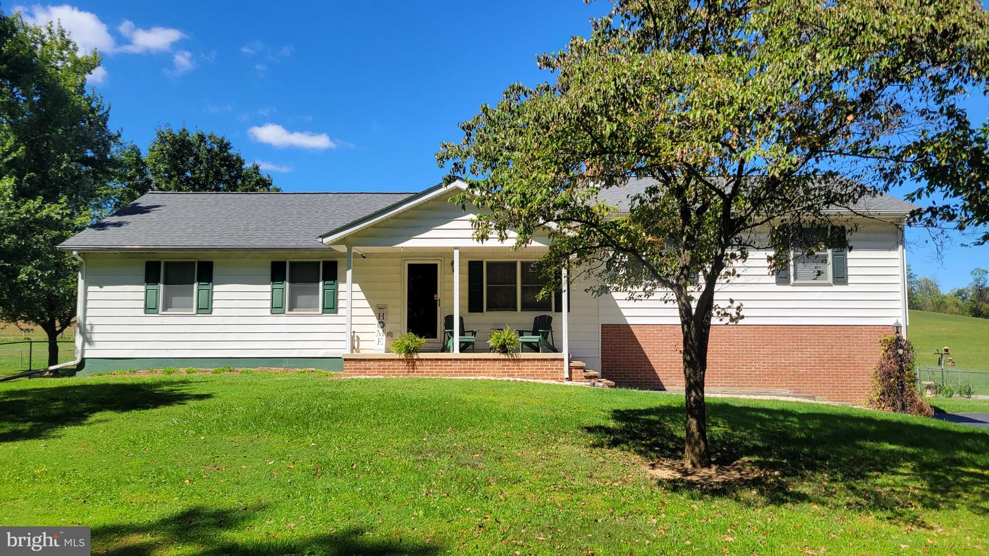 15216 Falling Waters Rd Property Photo 1