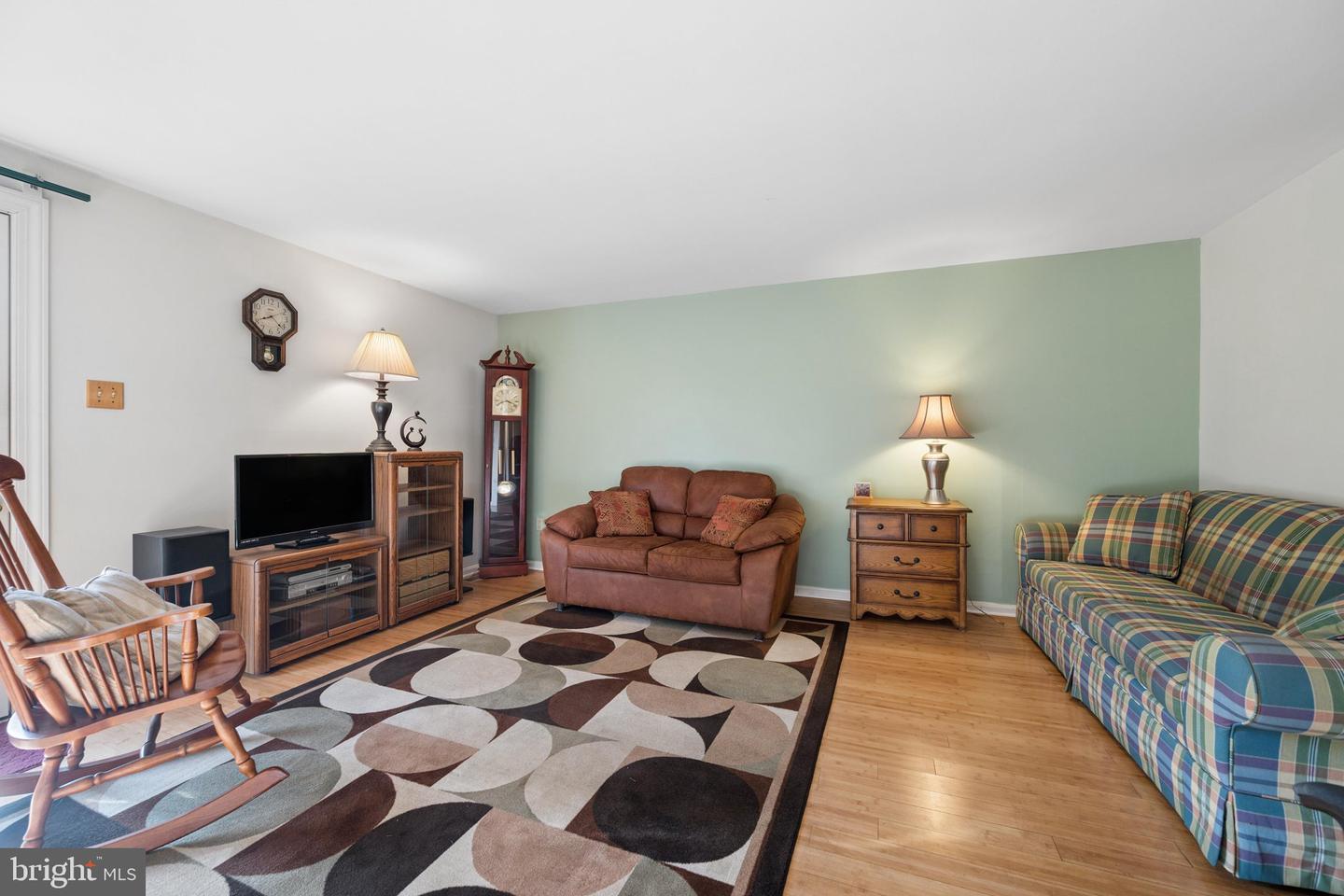 69 Johnson Ter Property Photo 8