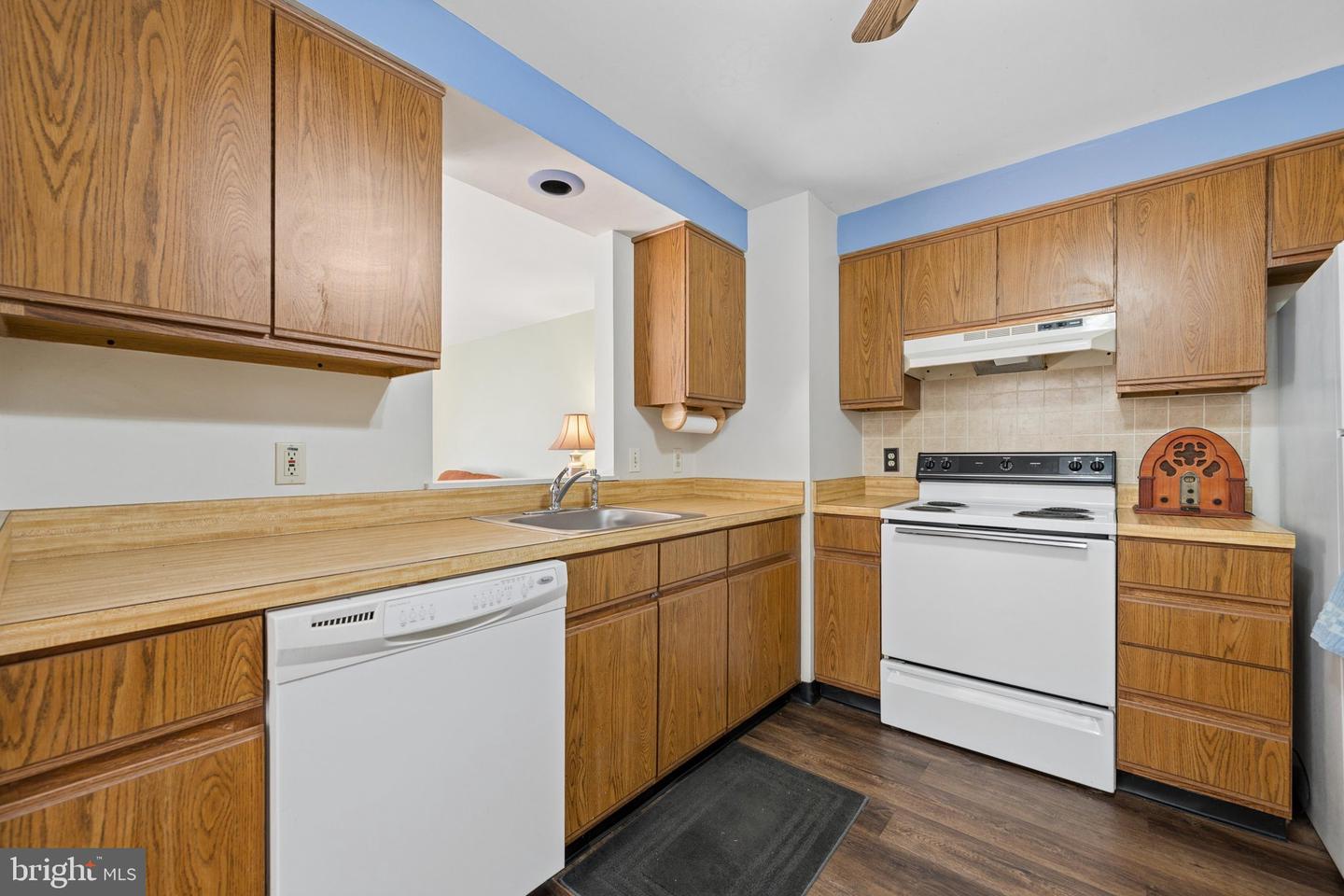 69 Johnson Ter Property Photo 57