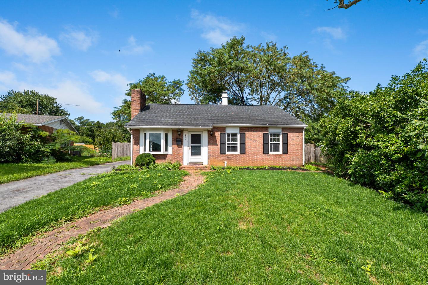 1317 Cedarwood Dr Property Photo 4
