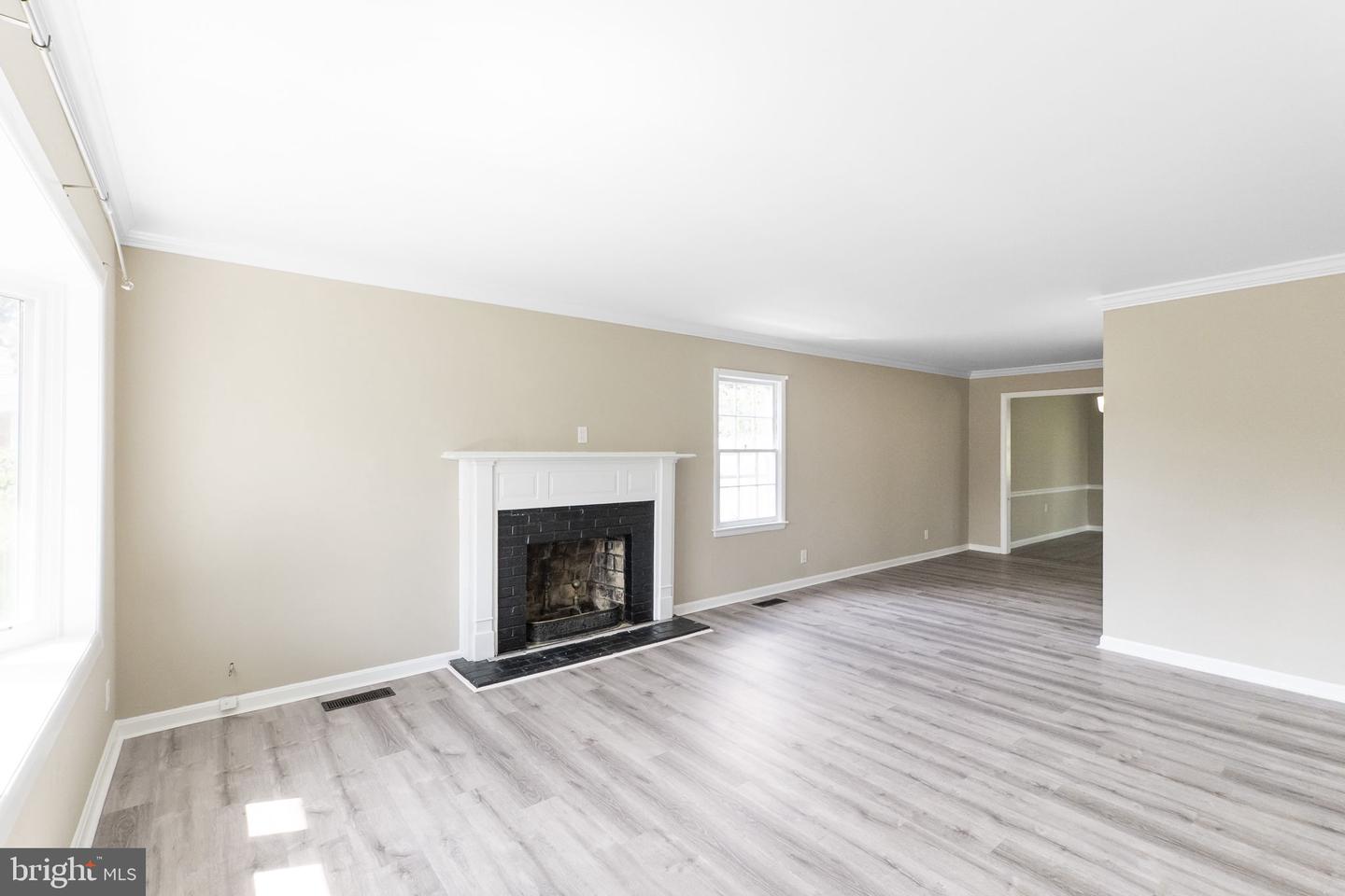 1317 Cedarwood Dr Property Photo 5