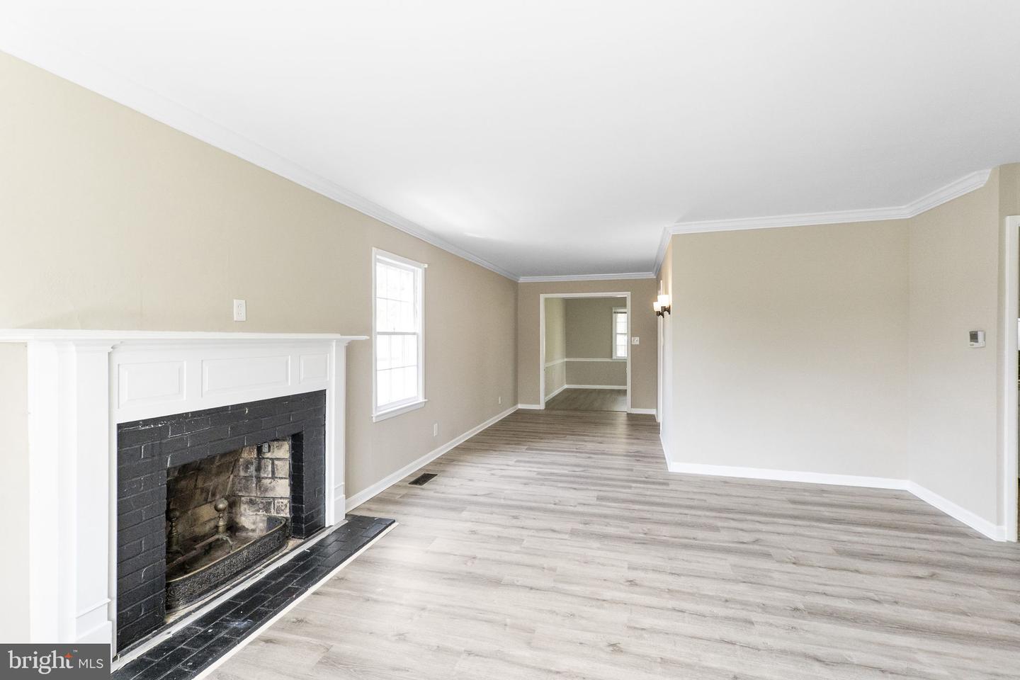 1317 Cedarwood Dr Property Photo 6