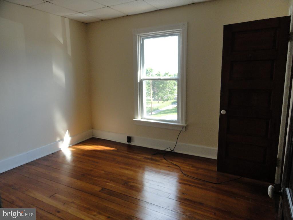644 N Prospect St Property Photo 2