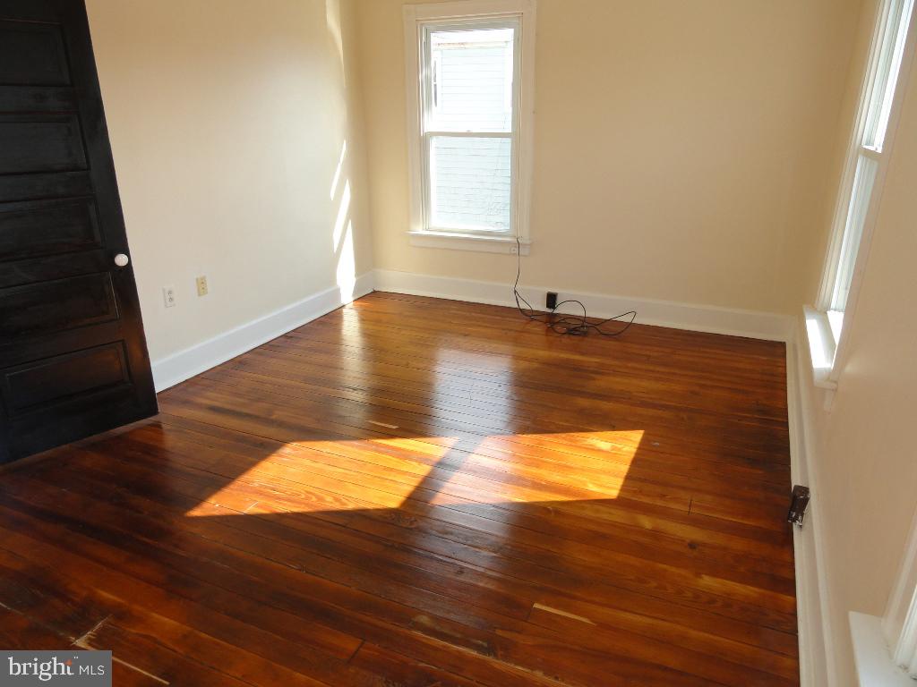 644 N Prospect St Property Photo 7
