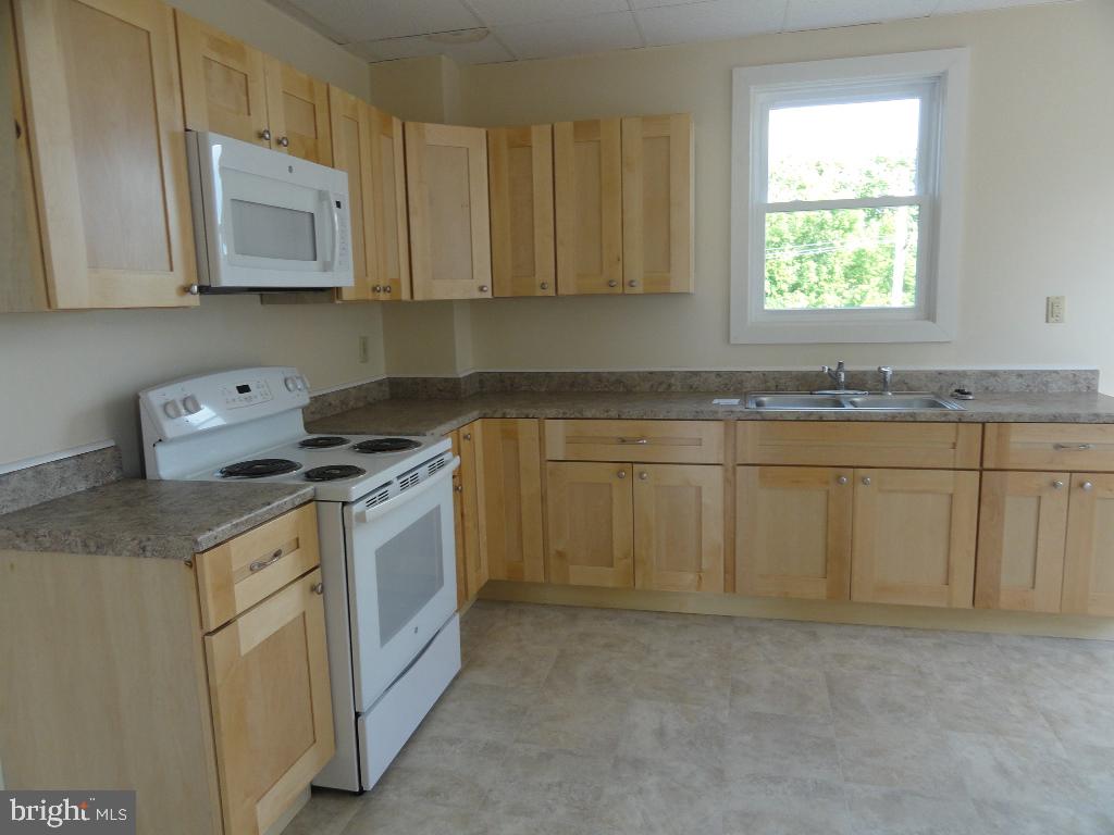 644 N Prospect St Property Photo 8