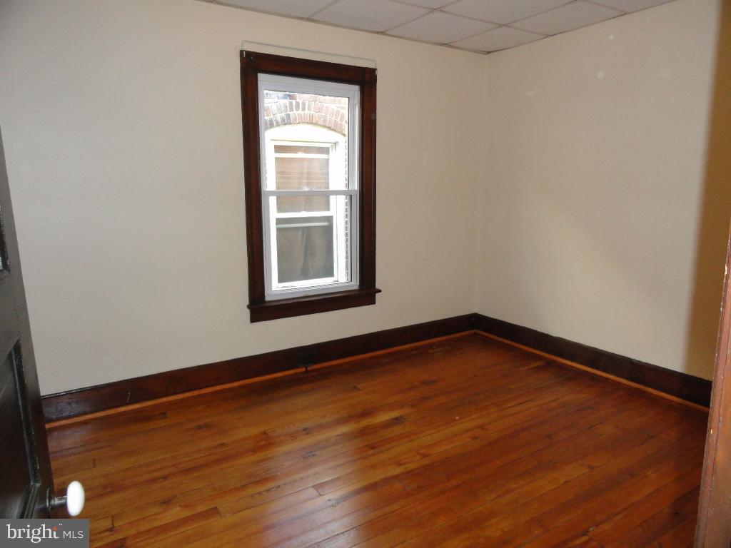 646 N Prospect St Property Photo 2