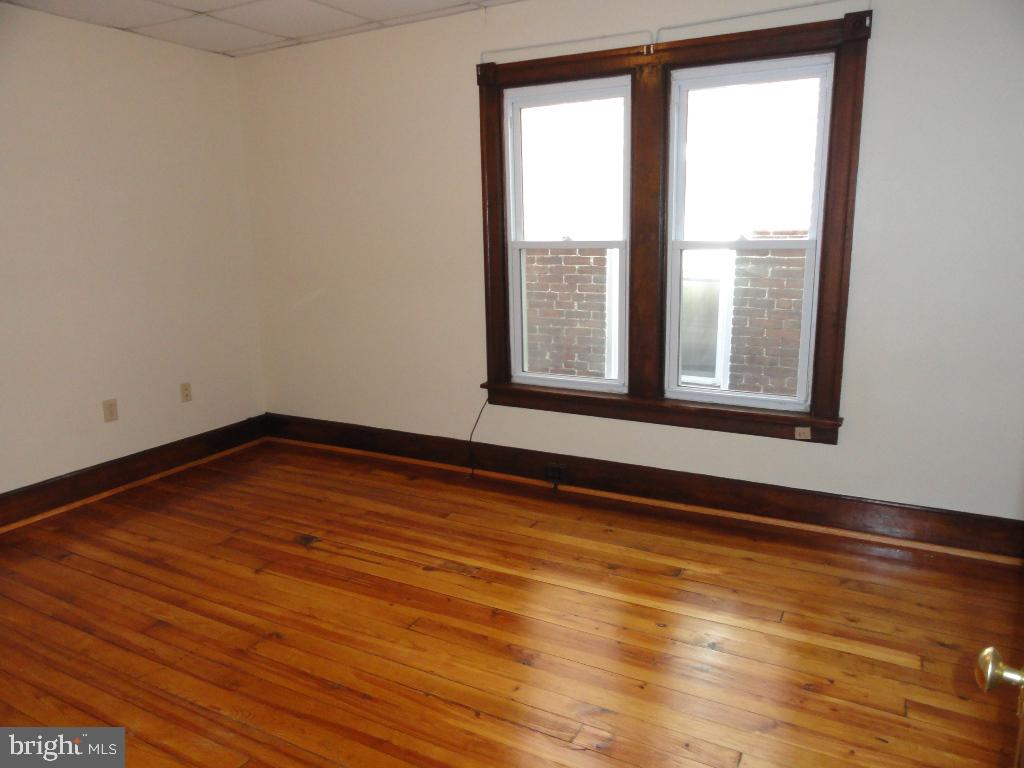 646 N Prospect St Property Photo 13