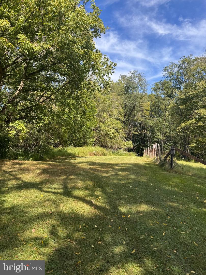 14683 Falling Waters Rd Property Photo 2