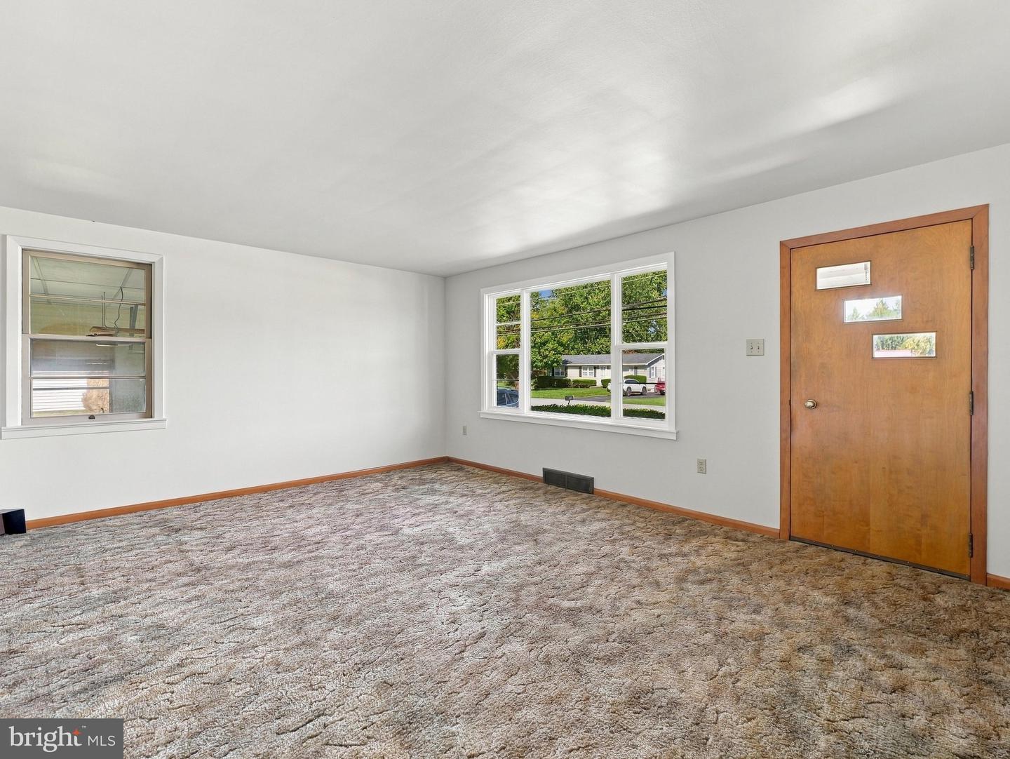 208 E Sunset Ave Property Photo 5