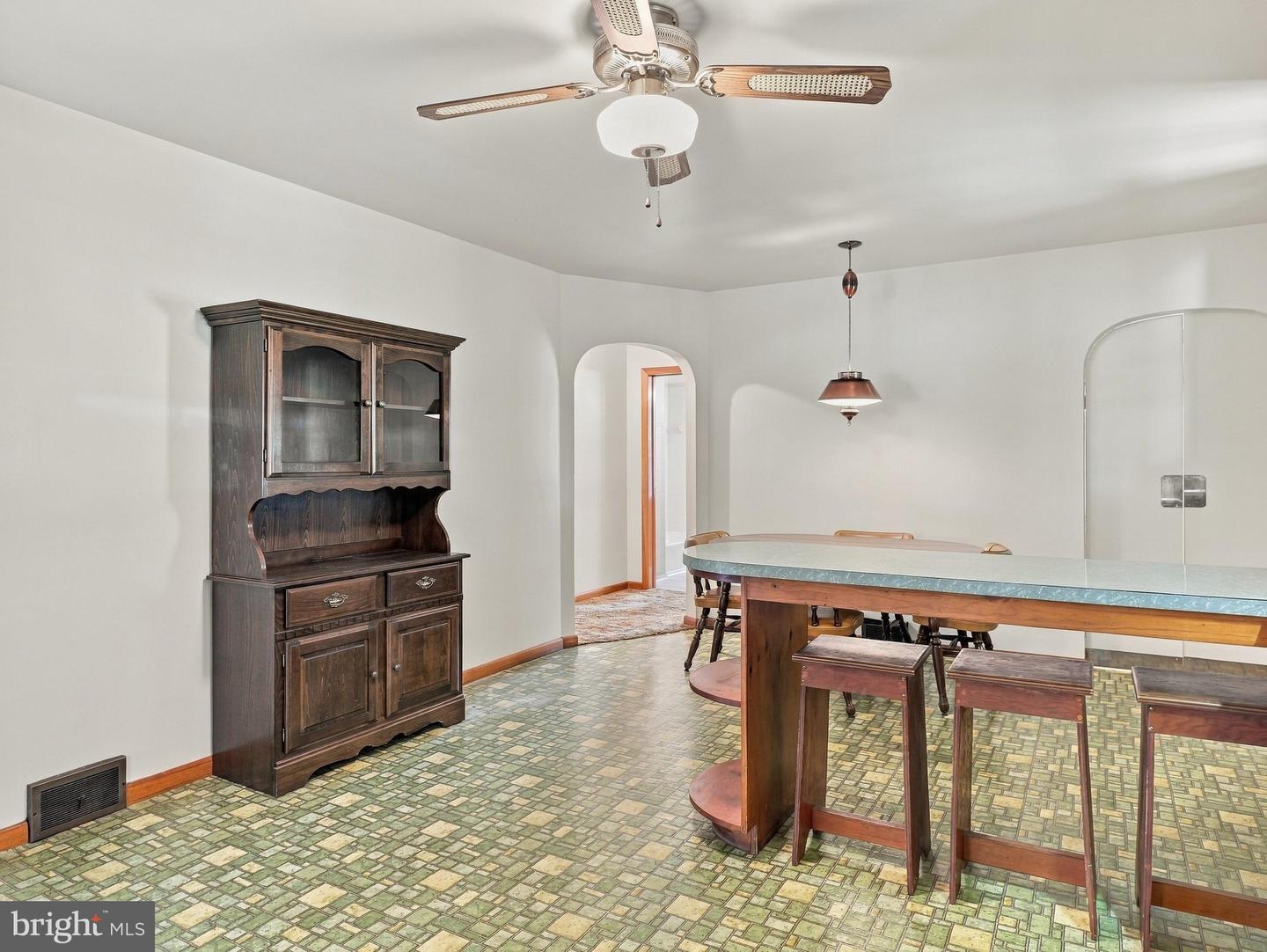 208 E Sunset Ave Property Photo 9