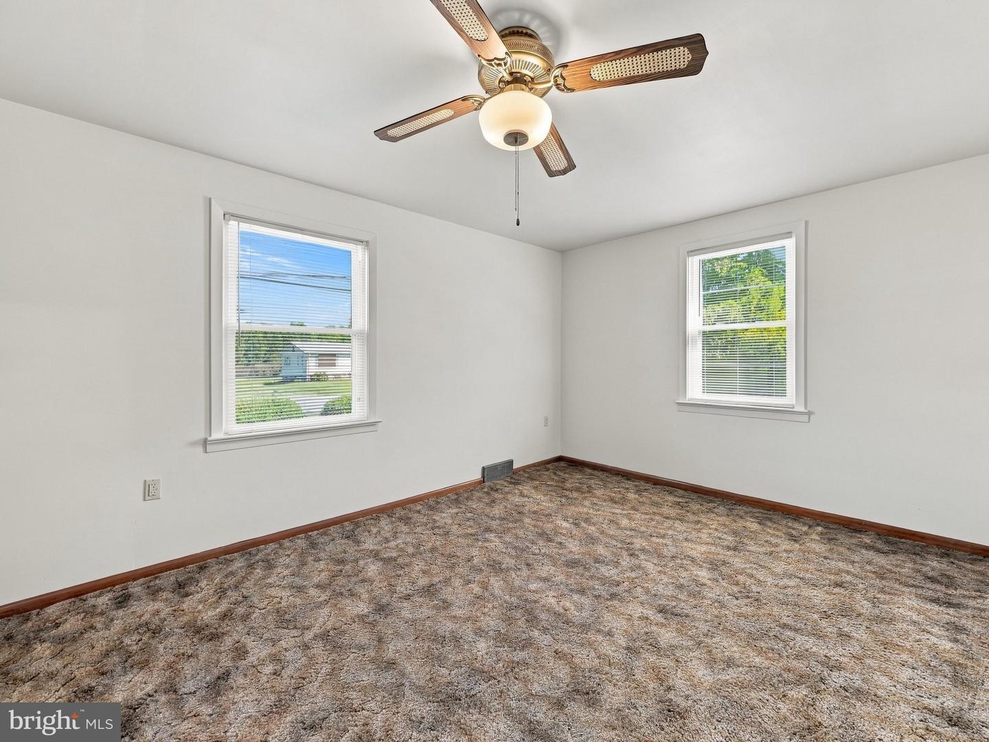 208 E Sunset Ave Property Photo 14