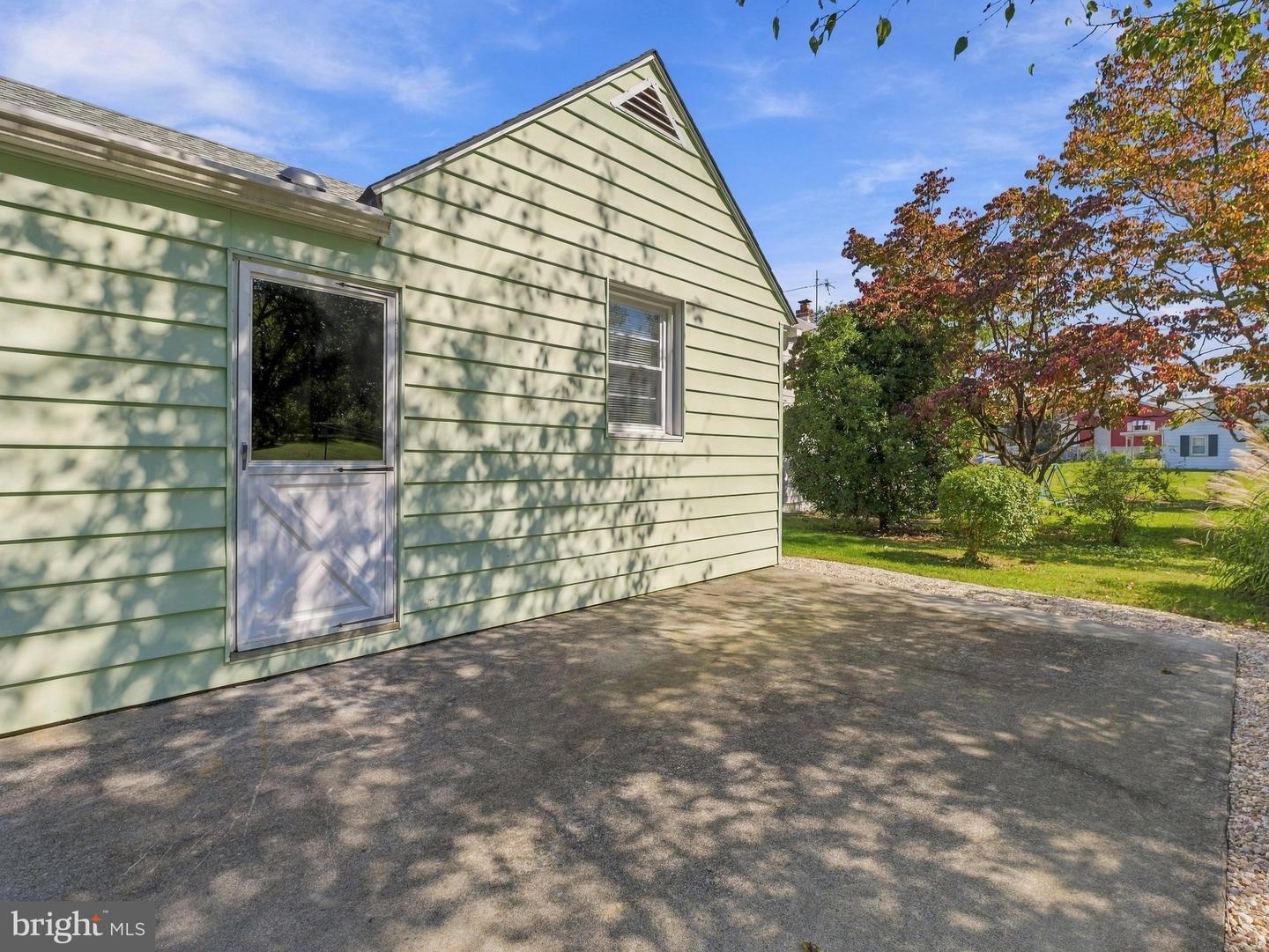 208 E Sunset Ave Property Photo 32