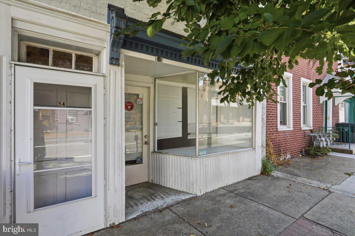 54 E FRANKLIN ST Property Photo 1