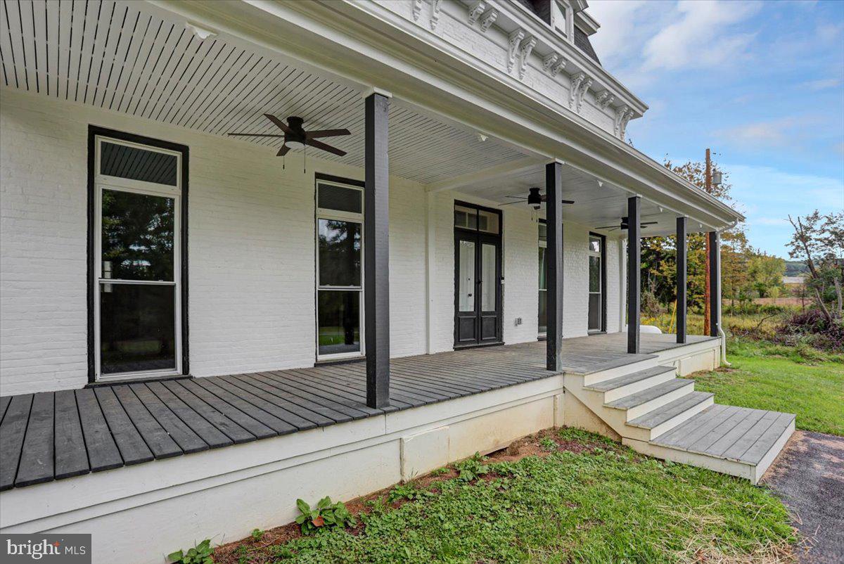 40 E Henrietta St Property Photo 4