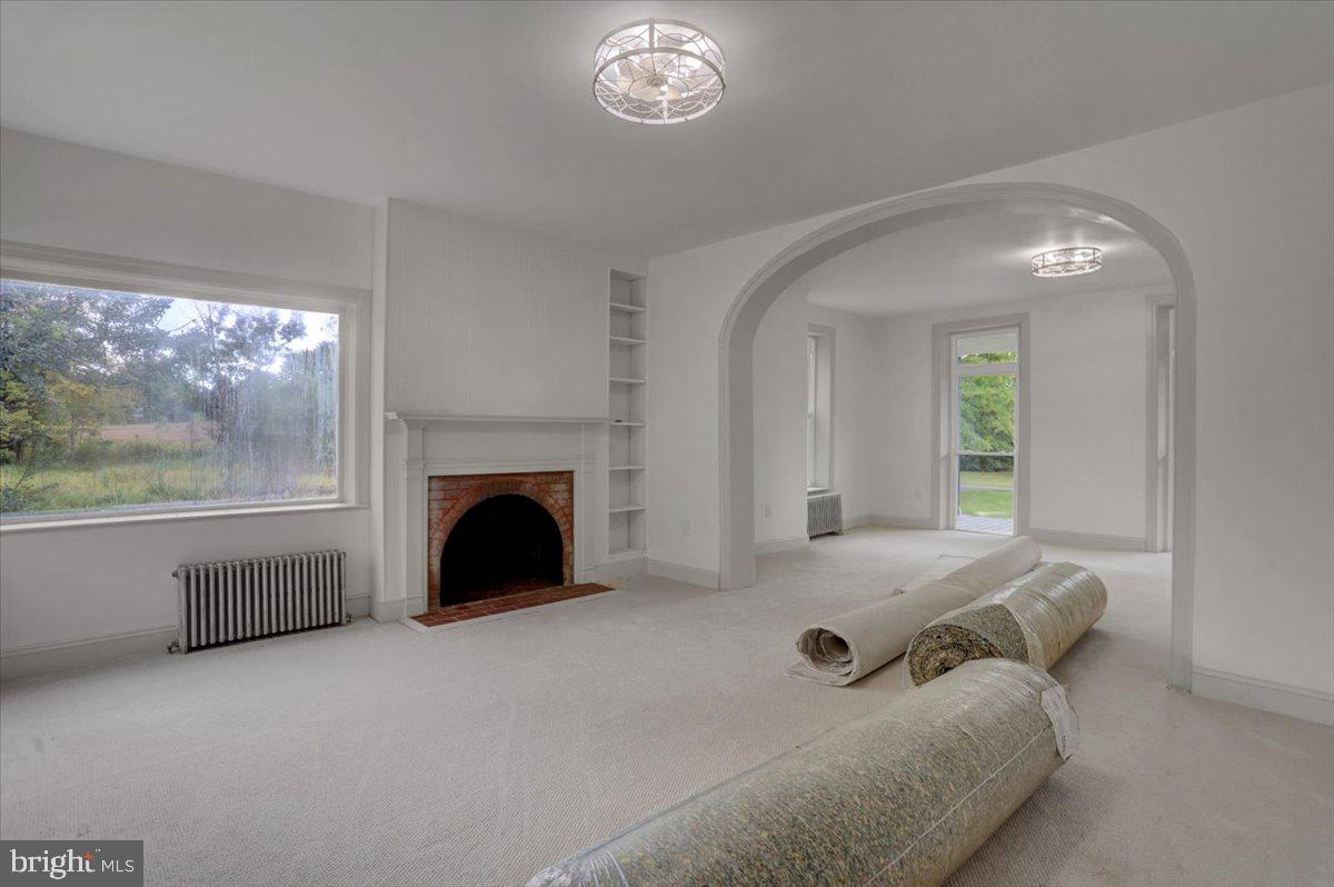 40 E Henrietta St Property Photo 6