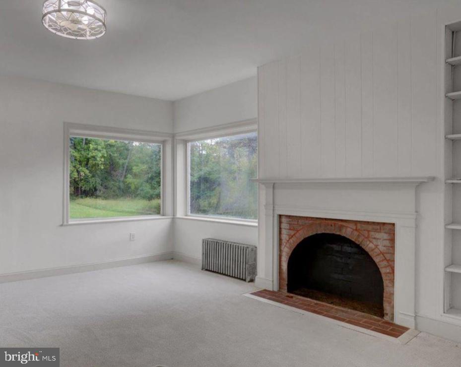 40 E Henrietta St Property Photo 7