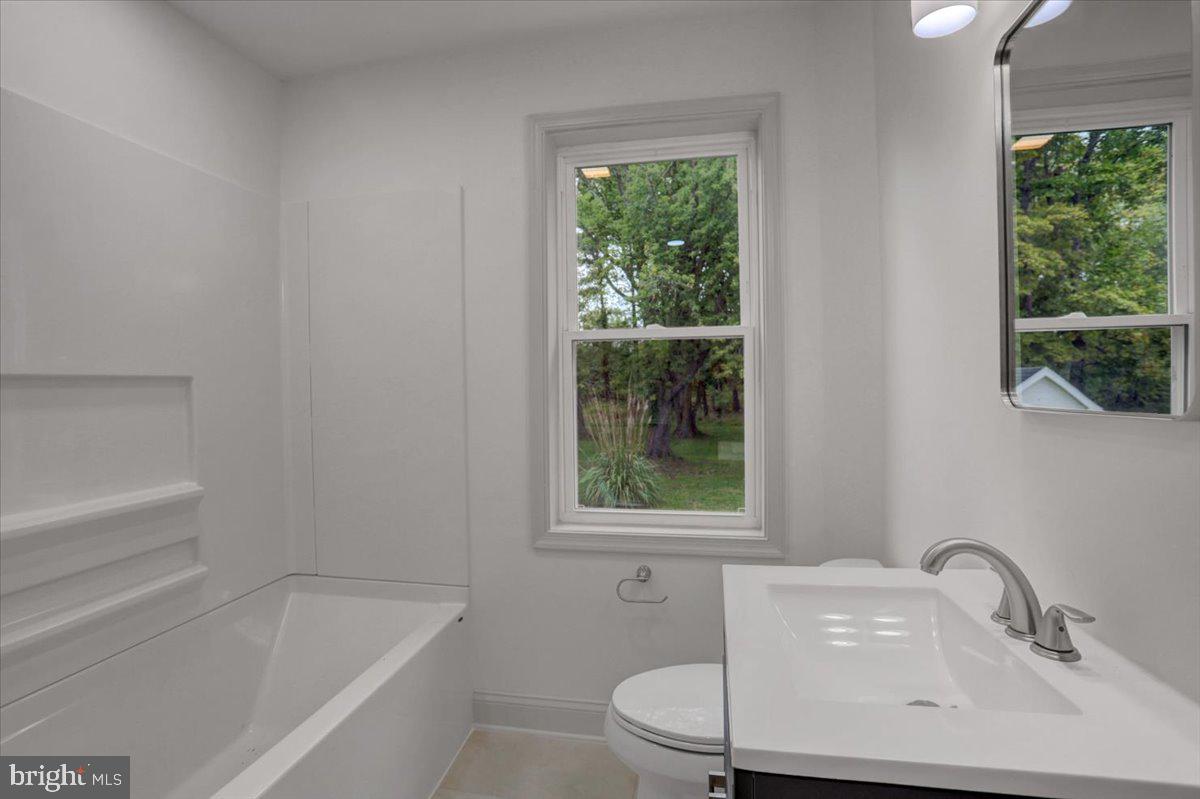 40 E Henrietta St Property Photo 39