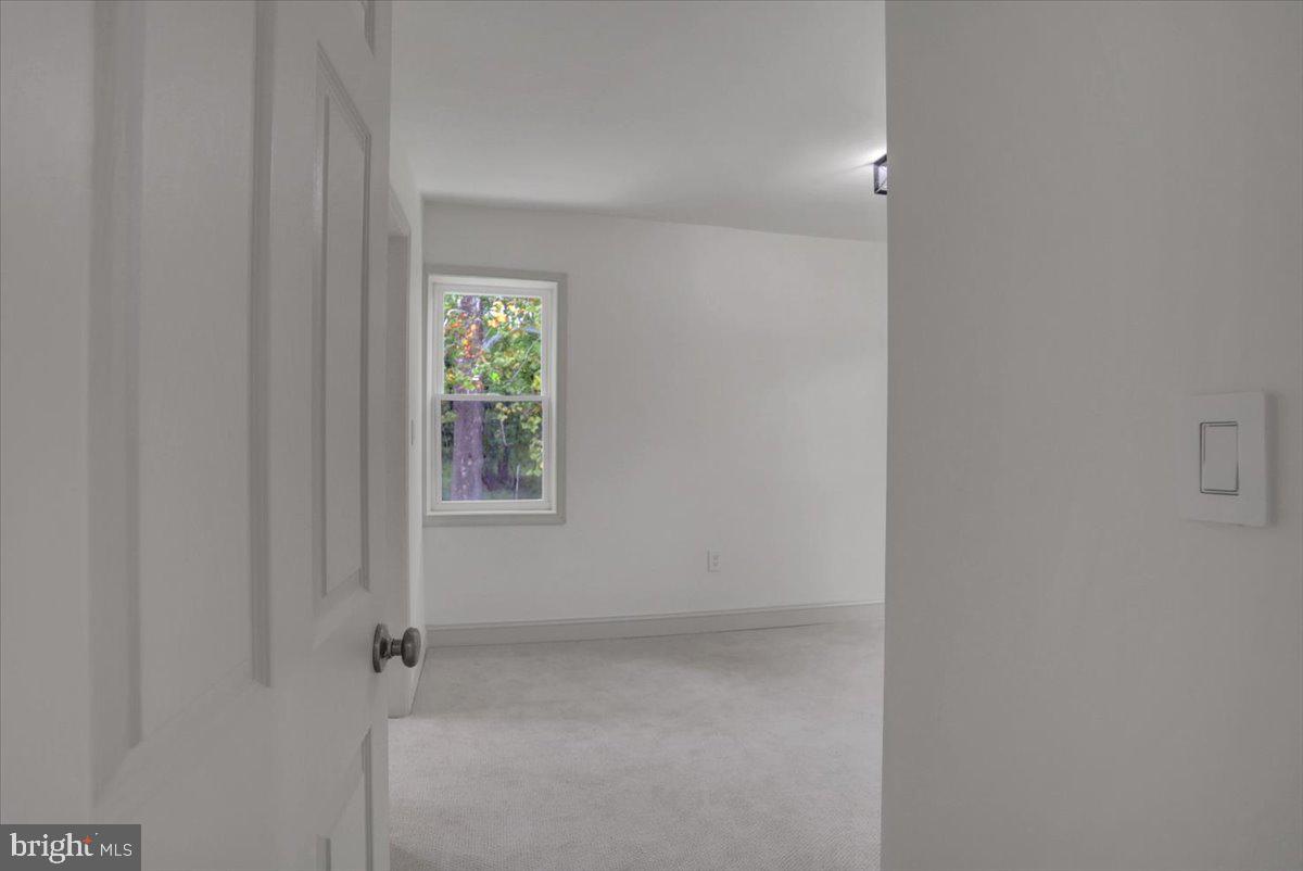 40 E Henrietta St Property Photo 42