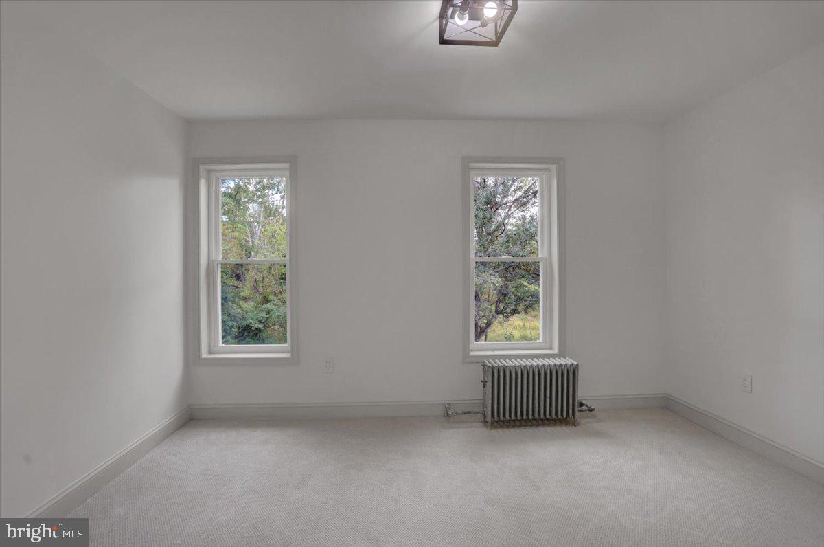 40 E Henrietta St Property Photo 43