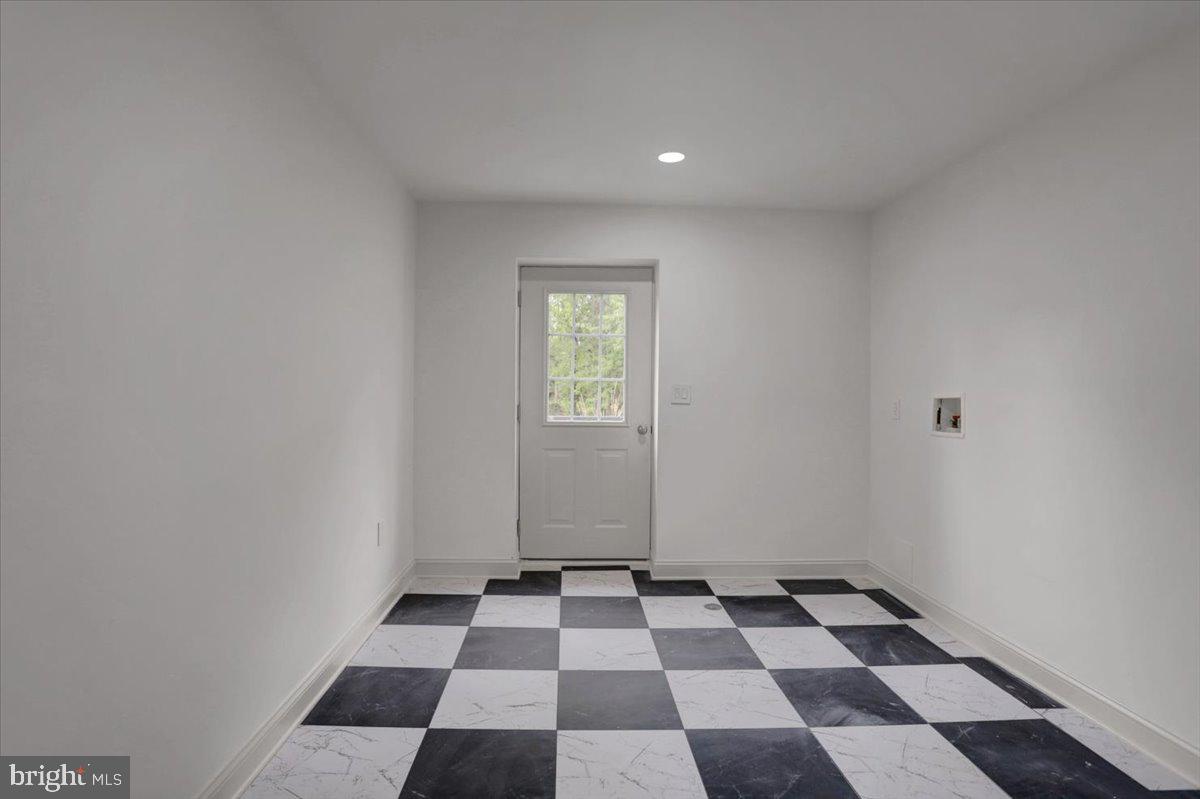 40 E Henrietta St Property Photo 44