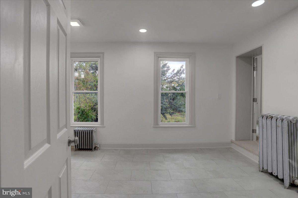 40 E Henrietta St Property Photo 48