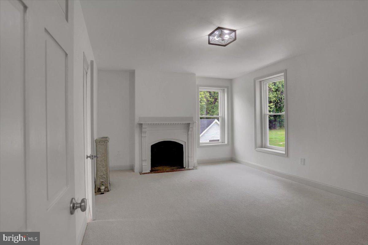 40 E Henrietta St Property Photo 62
