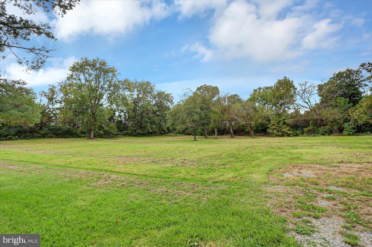40 E Henrietta St Property Photo 79