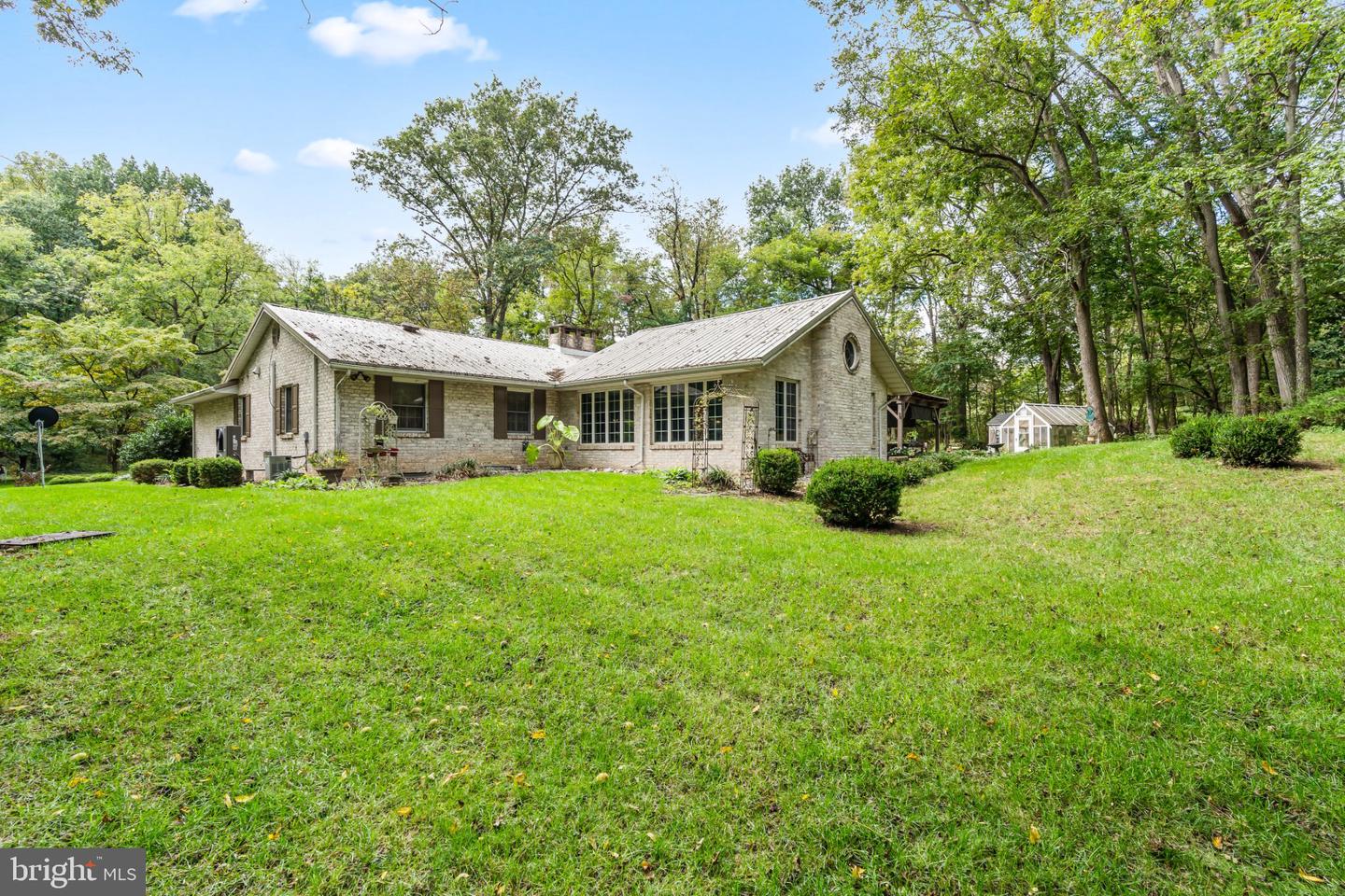 18110 College Rd Property Photo 5
