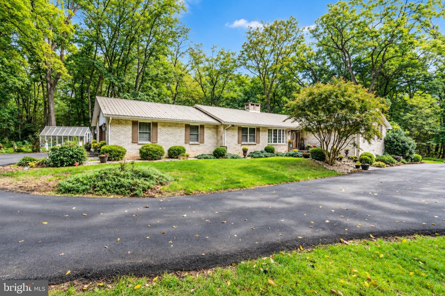 18110 College Rd Property Photo 6